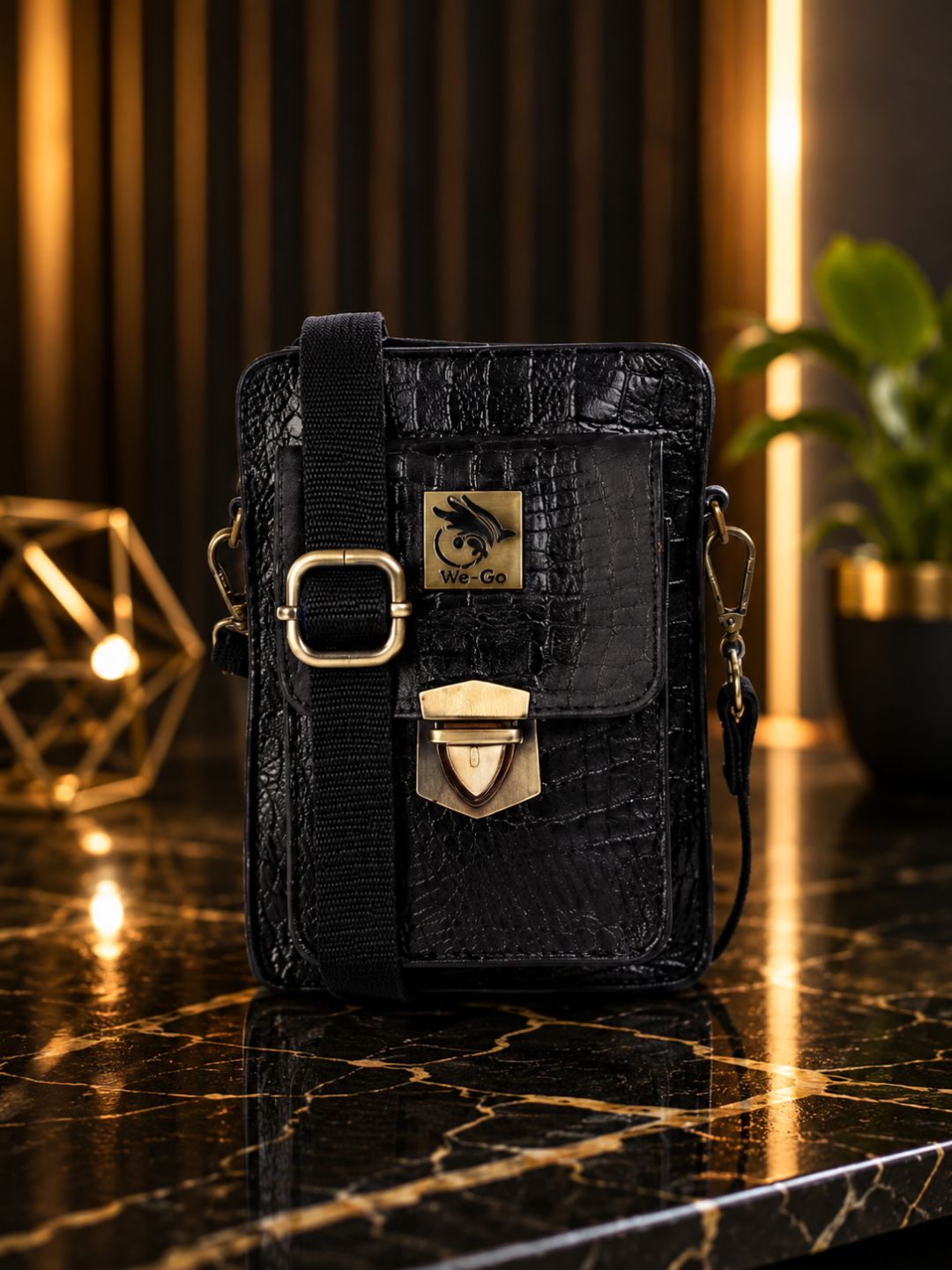 Genuine Leather , Croco Print Travel Pouch Bag , Can Buckle Up To Your Belt , Removable Shoulder Strap , Ideal For Travellers And Motor Bikers