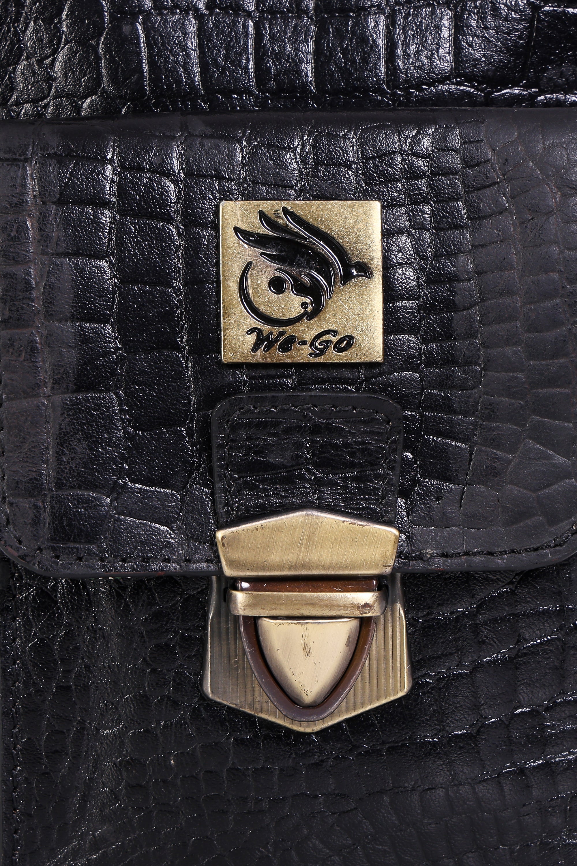 Genuine Leather , Croco Print Travel Pouch Bag , Can Buckle Up To Your Belt , Removable Shoulder Strap , Ideal For Travellers And Motor Bikers