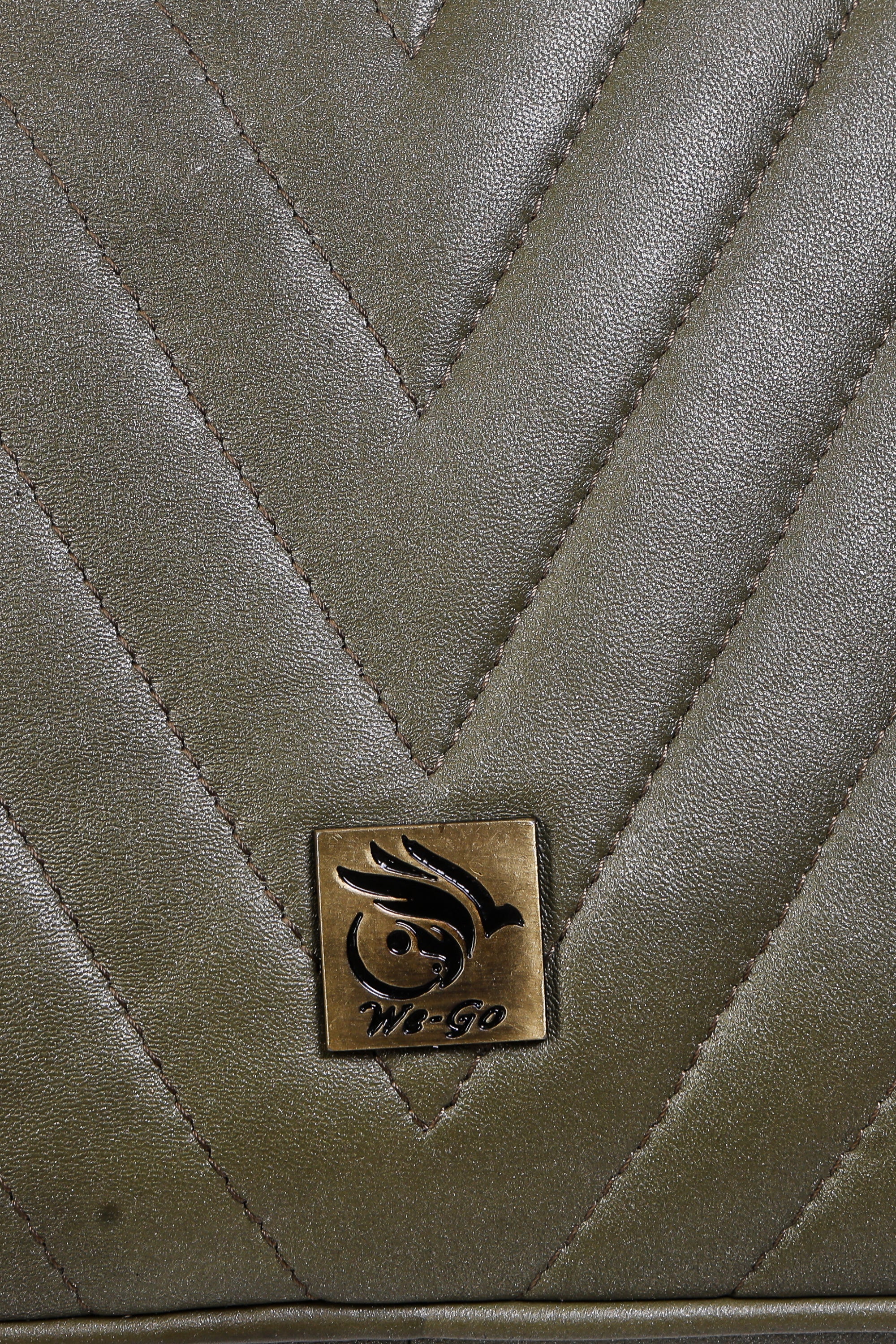Genuine Leather , V Quilt Design Luxurious Women Bag